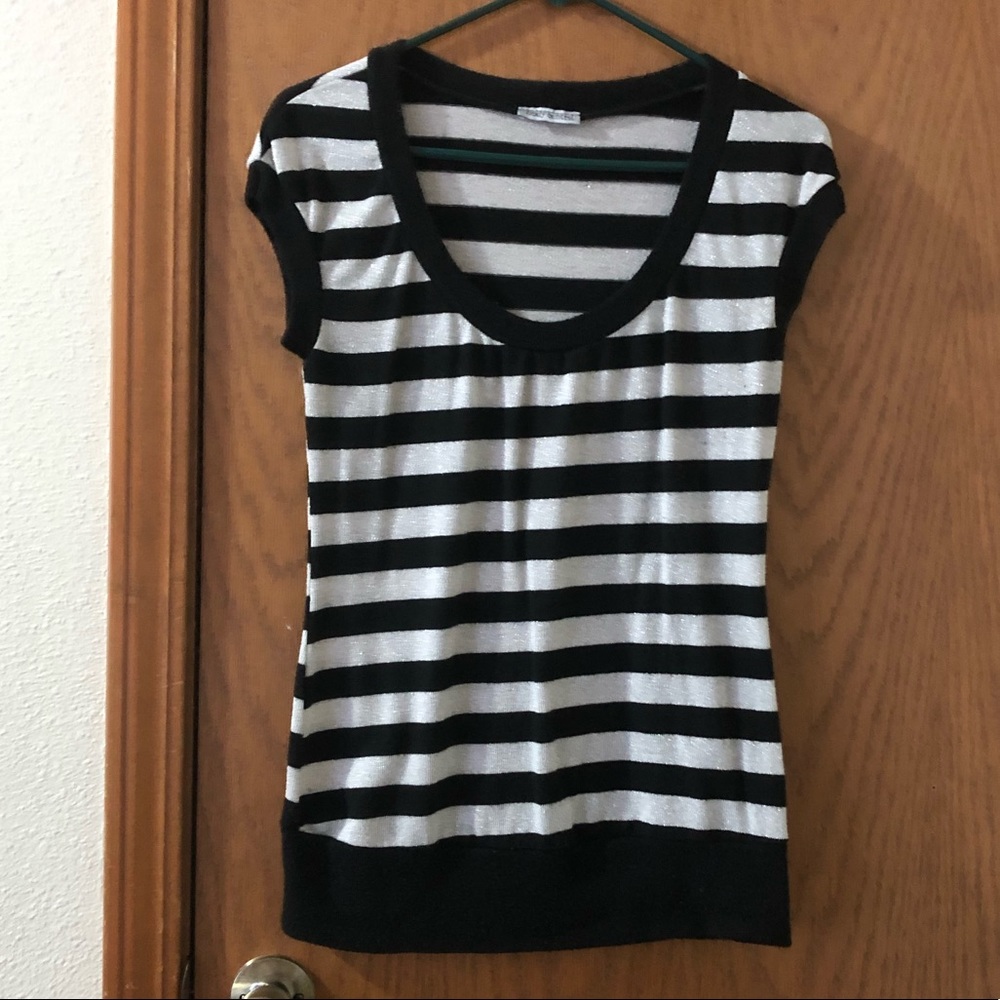 Sweater like top